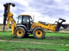 JCB 4CX Piling +vrták traktorbagr, r.v. 2019,