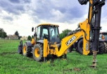 JCB 4CX Piling +vrták traktorbagr, r.v. 2019,