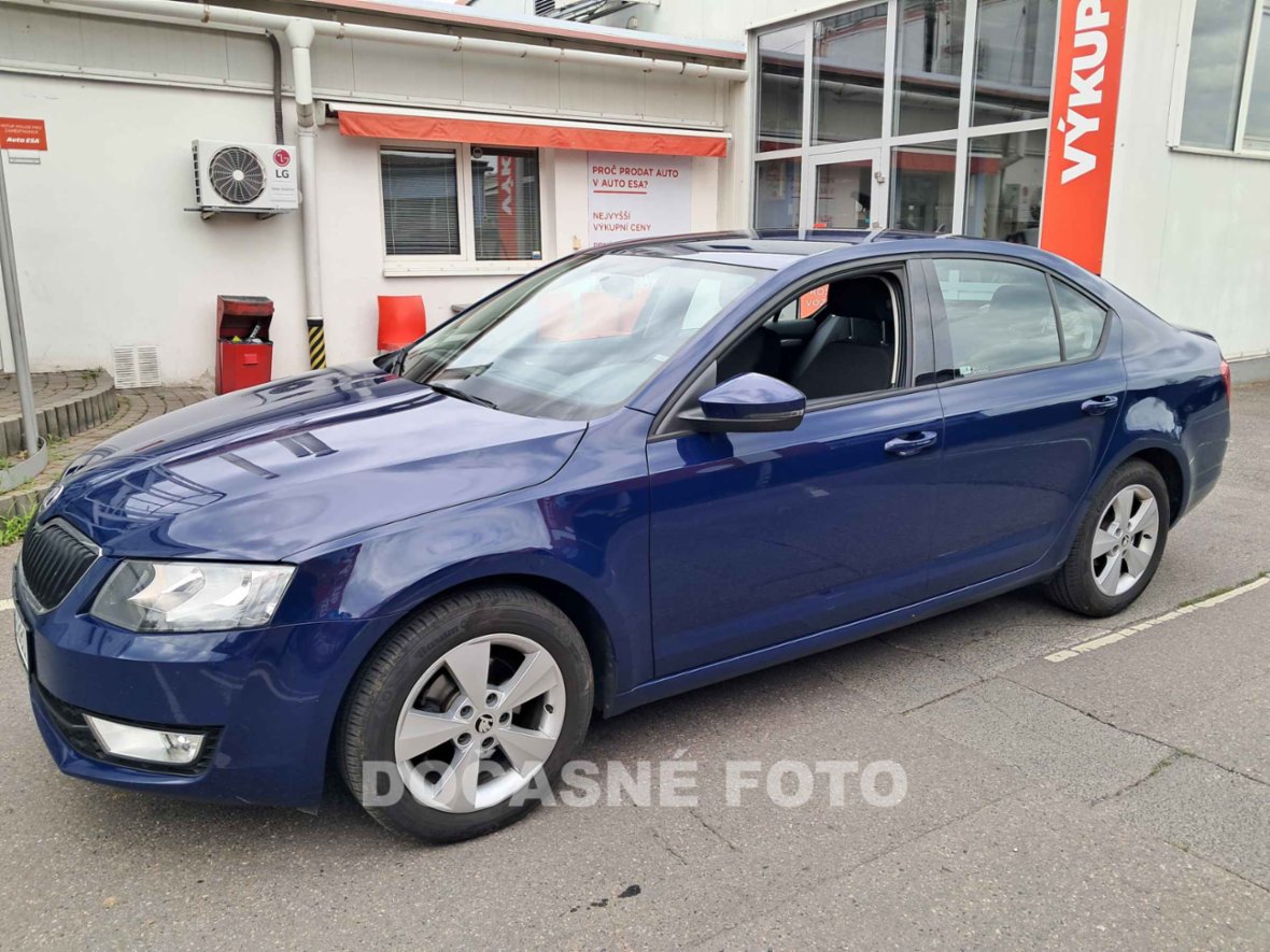 Škoda Octavia, 1.6 tdi, ČR, liftback, nafta