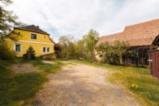 Velkorysý RD 2 x 4+kk, 388m2 , zahrada 2174m2 , v Máchově Kraji, Deštná u Dubé.