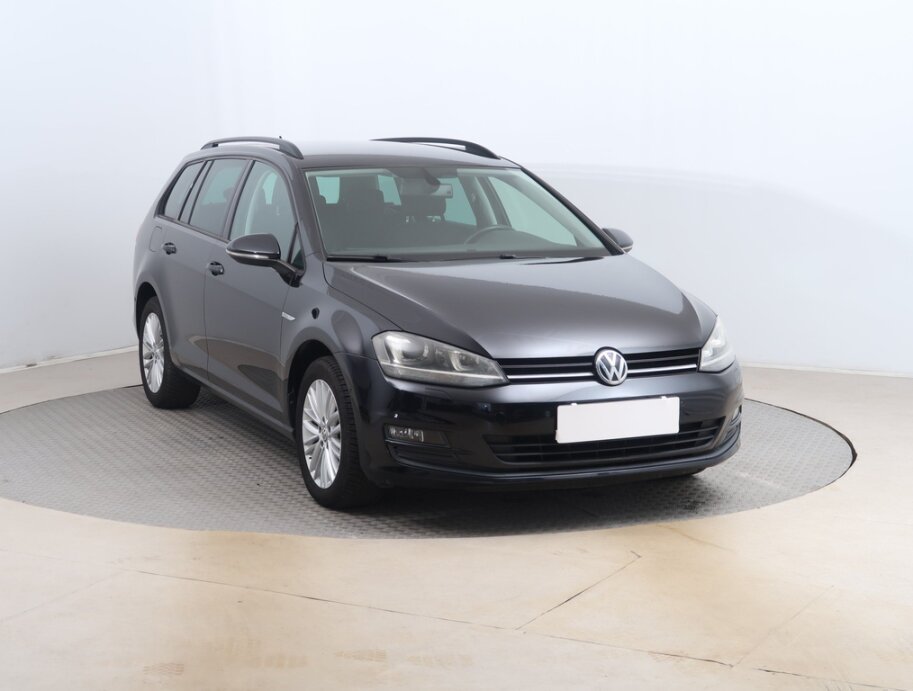 VW Golf, 1.2 TSIComfortline , Serv.kniha, Navi,,