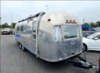 0,0 AIRSTREAM, r.v. 1975, najeto 1 km, barva