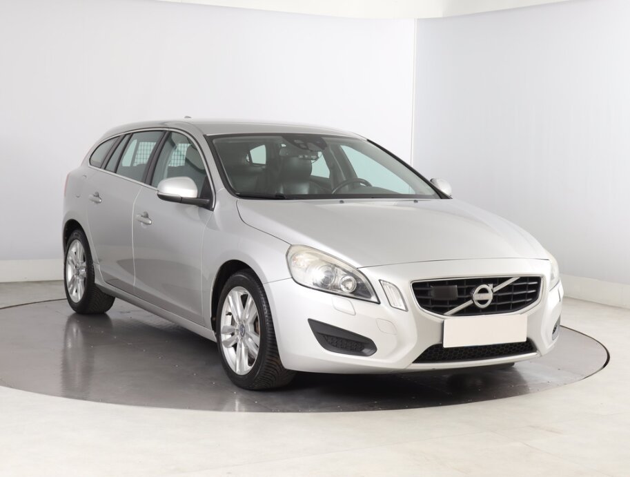 Volvo V60, D5 2.4, 4X4, Automat, Navi, Xenony,,