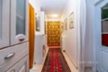 Prodej bytu 2+1, 70 m² užitné plochy, Hodkovičky, Večerní ulice