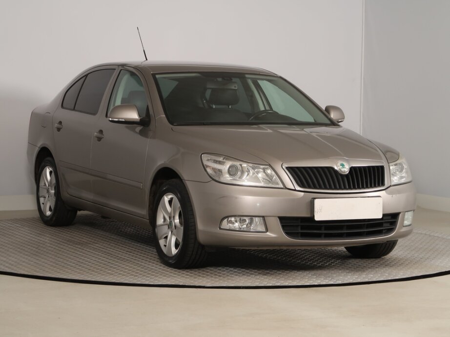 Skoda Octavia, 1.6 TDIElegance , Automat, ČR,2.maj