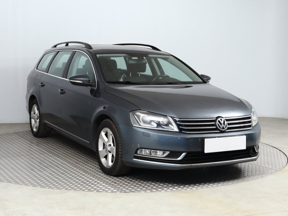 VW Passat, 2.0 TDIComfortline , 4X4, Serv.kniha,,
