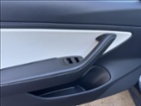 Tesla Model 3, sedan, elektro