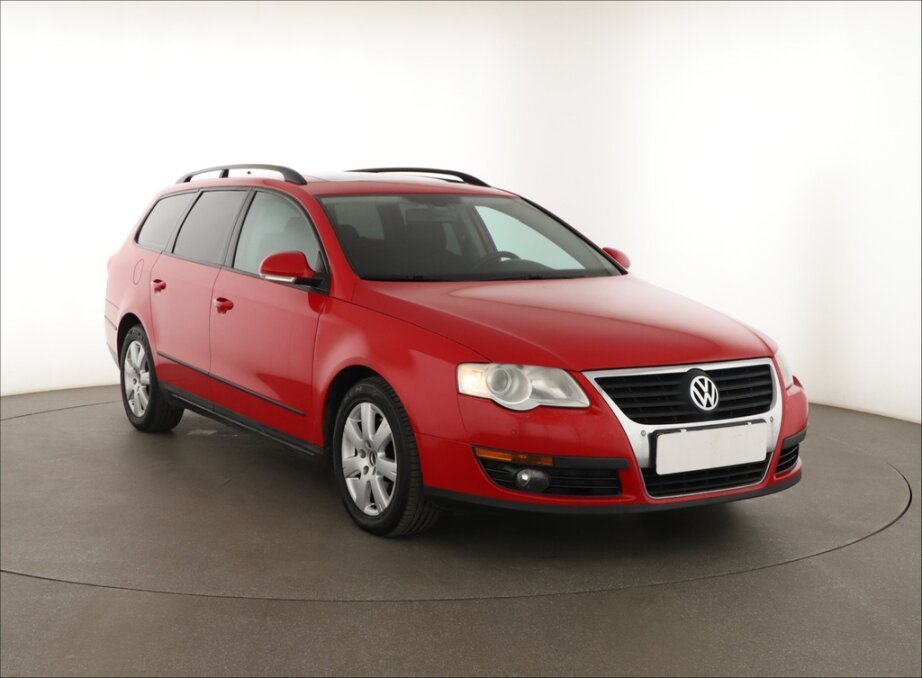 VW Passat, 2.0 TDI, Automat, nová STK, Tažné,,