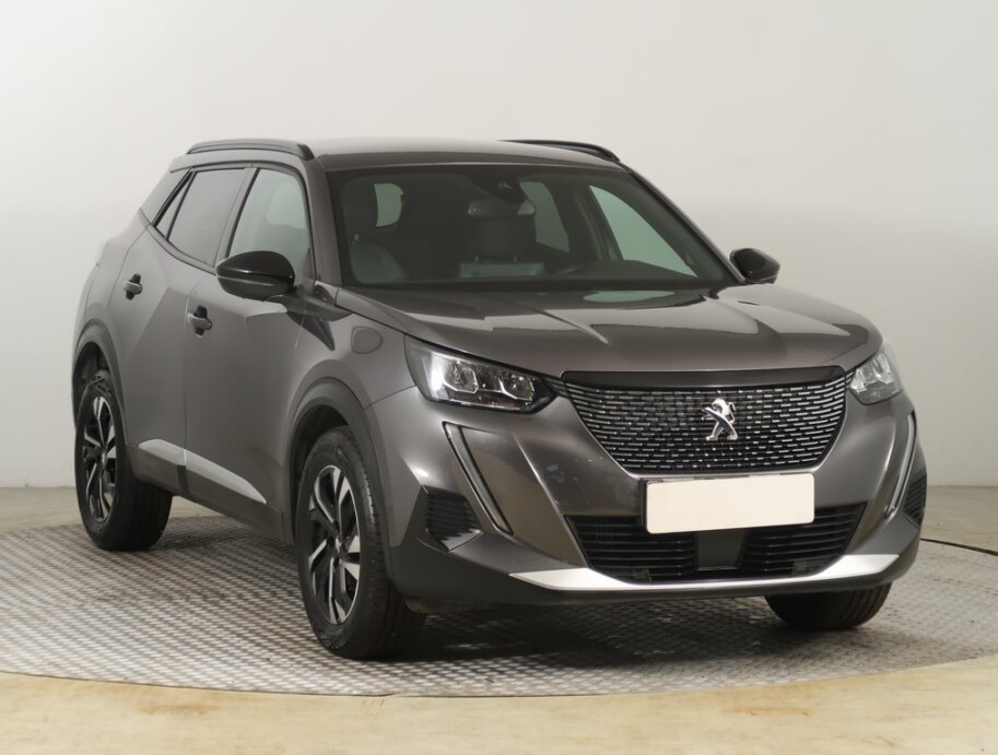 Peugeot 2008, 1.2 PureTech, ČR,1.maj, Serv.kniha,