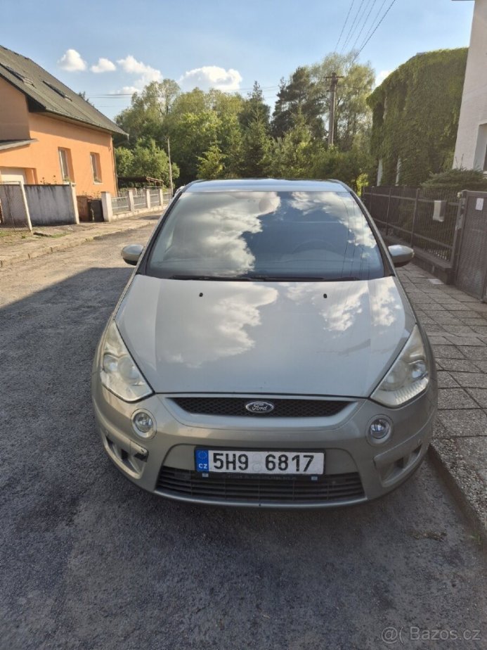 Ford S-MAX 2,0   TDCi 85 kW, 7 míst, tažné, STK