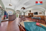 Restaurace, stravování, 879 m², Studená 