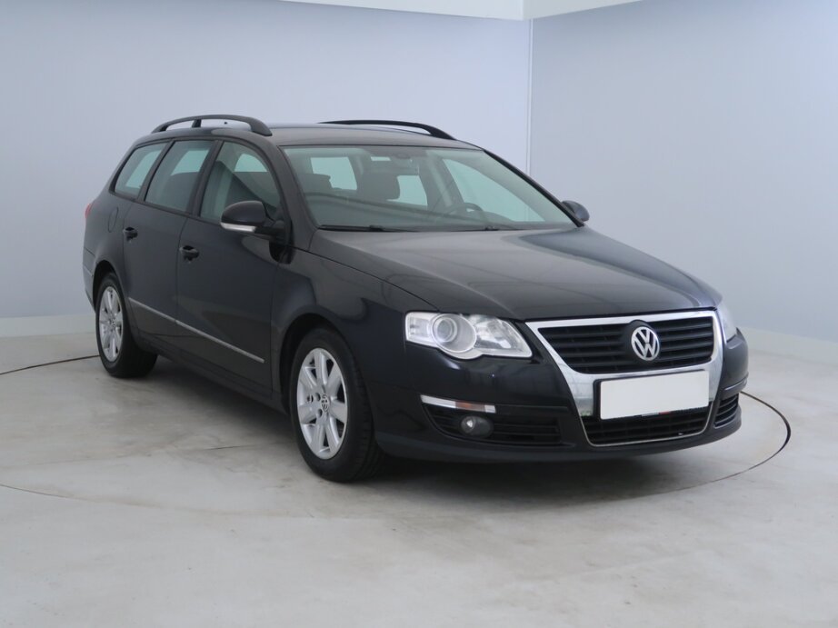 VW Passat, 2.0 TDISportline , Serv.kniha, po STK,,