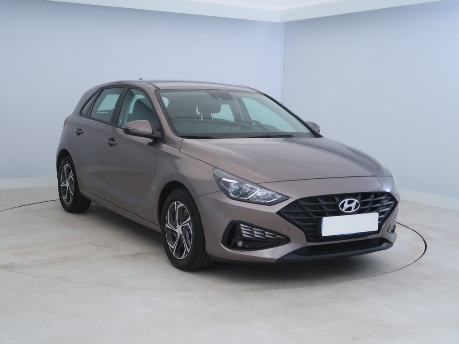 Hyundai i30, 1.5 DPI, ČR,1.maj, Serv.kniha,,