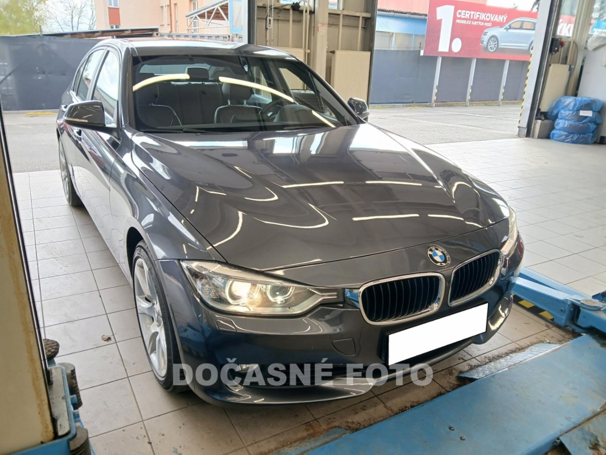 BMW Řada 3, 335i 3.0i, AT, navi, bixen, sedan,