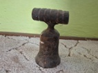 Starý kovový masivní zvon cca 25 cm,993g