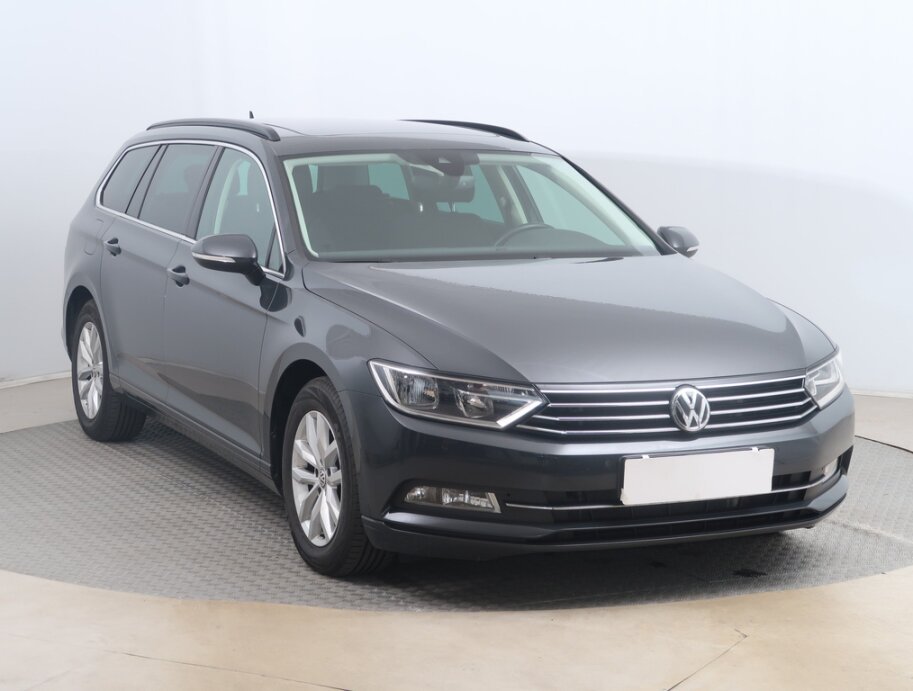 VW Passat, 2.0 TDIComfortline , Navi, Tempomat,,