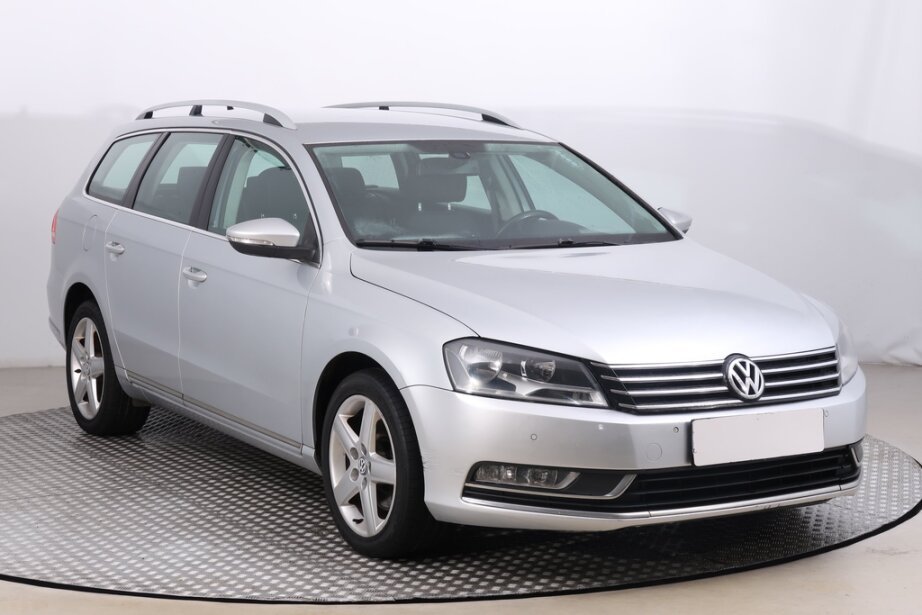 VW Passat, 1.6 TDI, Serv.kniha, po STK, Klima,,