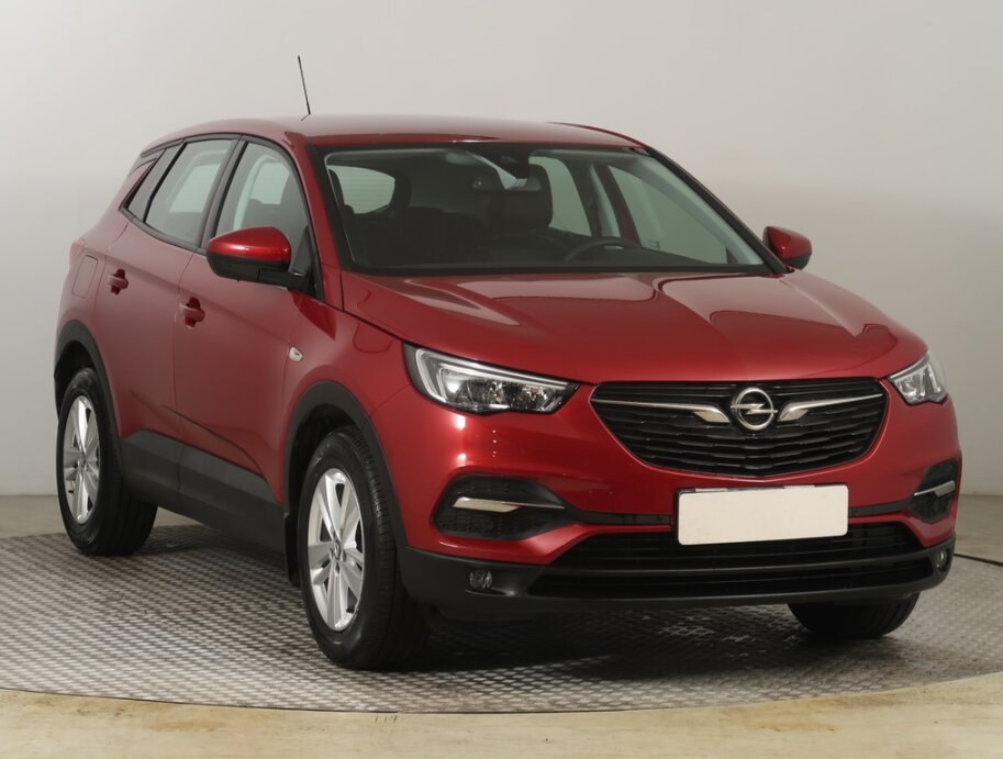 Opel Grandland, 1.2 TurboEnjoy , ČR,2.maj, Serv