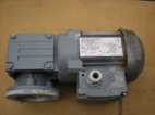Elektromotor s úhlovou převodovkou 41 ot