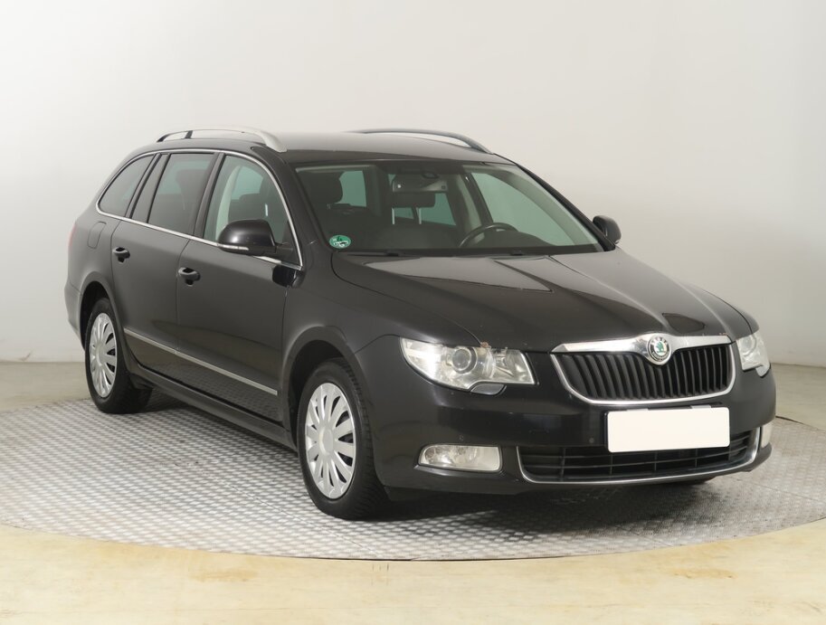 Skoda Superb, 2.0 TDIElegance , Automat, Xenony,,