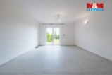 Pronájem bytu 1+kk, 42 m², Vojkov