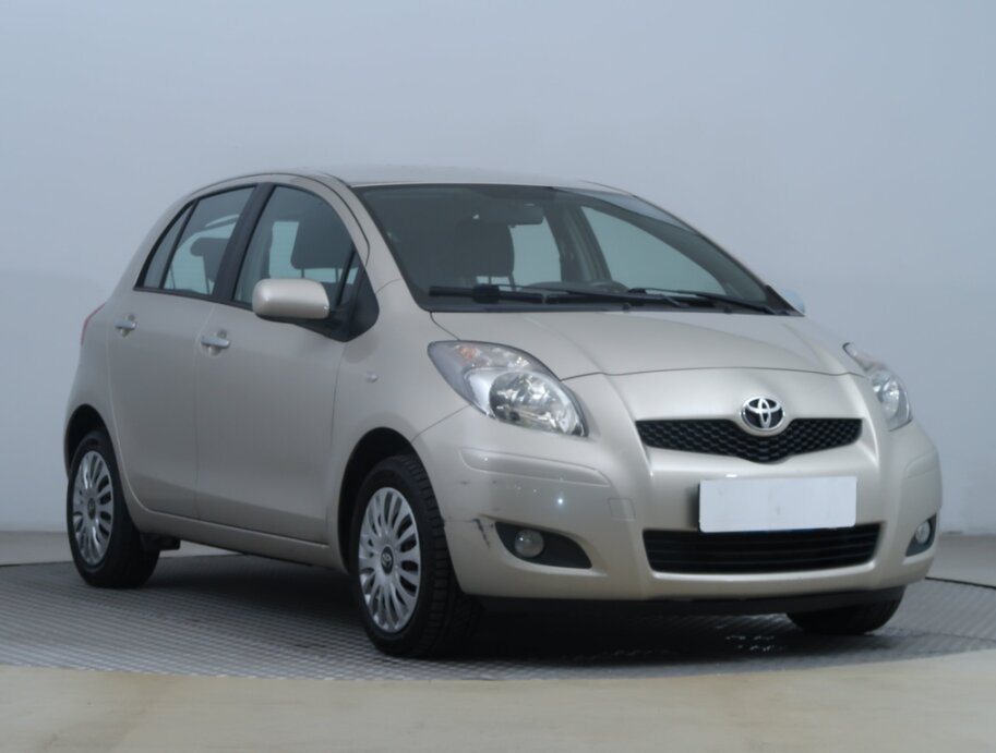 Toyota Yaris, 1.0 VVT-i, ČR,2.maj, Klima,