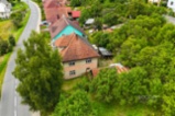 Prodej rodinného domu s velkým stavebním pozemkem