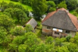 Prodej rodinného domu s velkým stavebním pozemkem