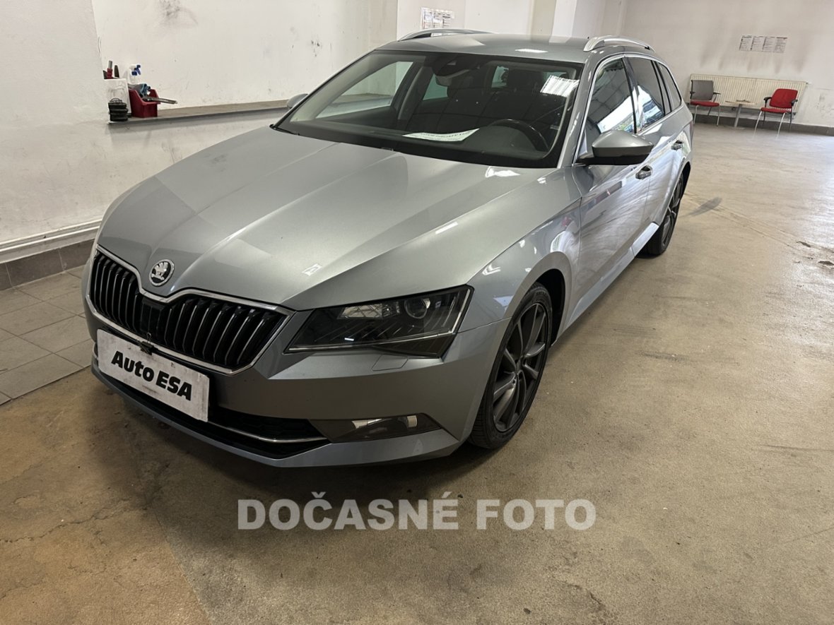 Škoda Superb III, 4x4 2.0 TDi, AT, navi, bixen,