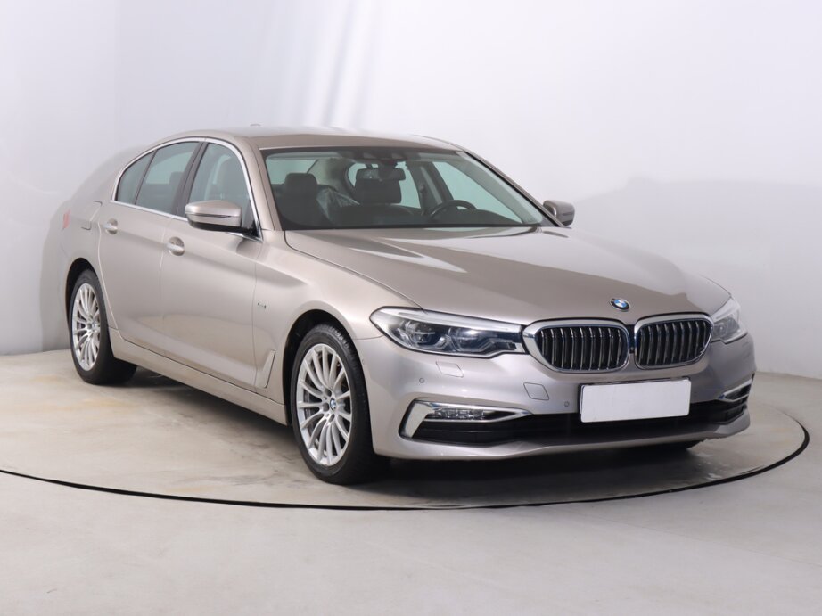 BMW Řada 5, 520d xDriveLuxury Line ,, Sedan/Saloon