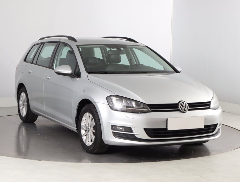 VW Golf, 1.2 TSIHighline , ČR,2.maj,, Combi,