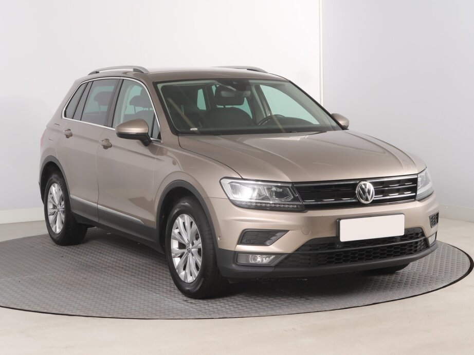 VW Tiguan, 1.5 TSI, ČR,1.maj, Serv.kniha,, SUV,