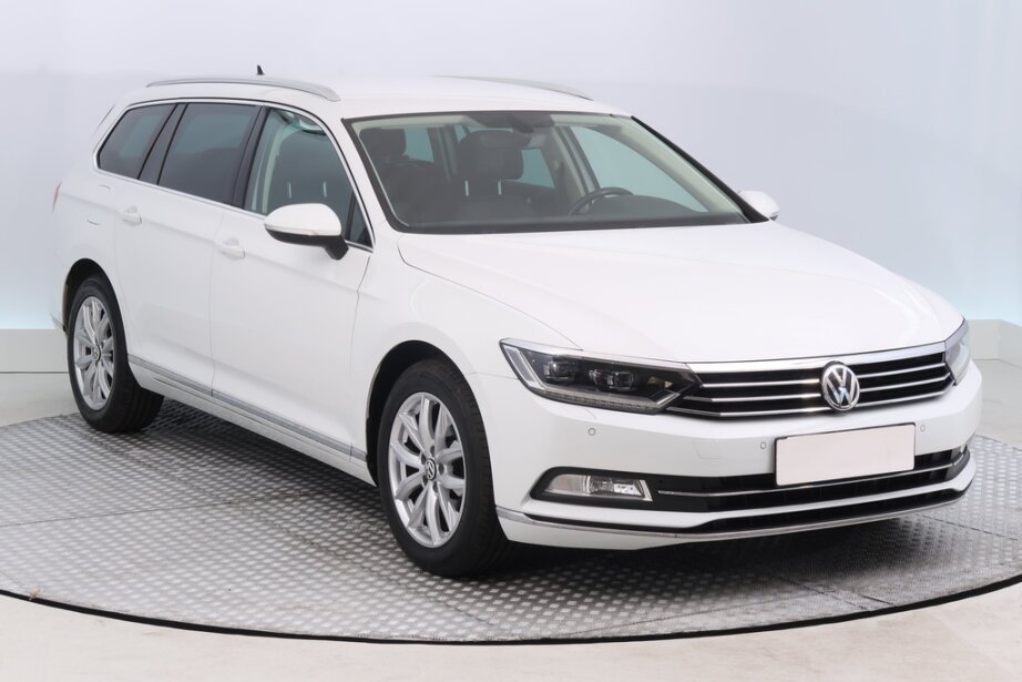 VW Passat, 2.0 TDIHighline , Serv.kniha, Kůže,,