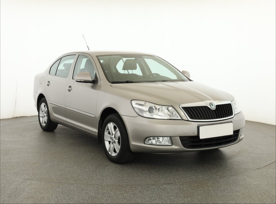 Skoda Octavia, 1.6Ambiente , LPG, ČR,1.maj,,