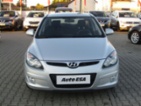 Hyundai I30, 1.6 CRDi, ČR, AC, hatchback, nafta