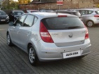 Hyundai I30, 1.6 CRDi, ČR, AC, hatchback, nafta