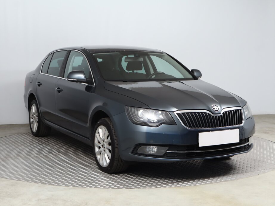 Skoda Superb, 2.0 TDIAmbition , Xenony, Klima,,