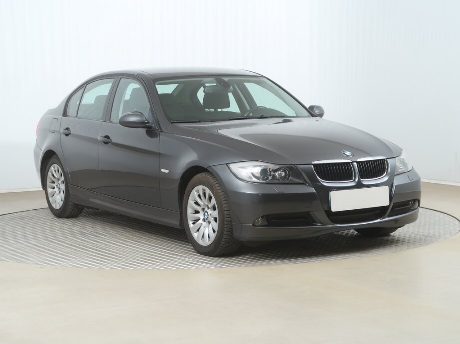 BMW Řada 3, 318 i, po STK, Tažné, Klima,,