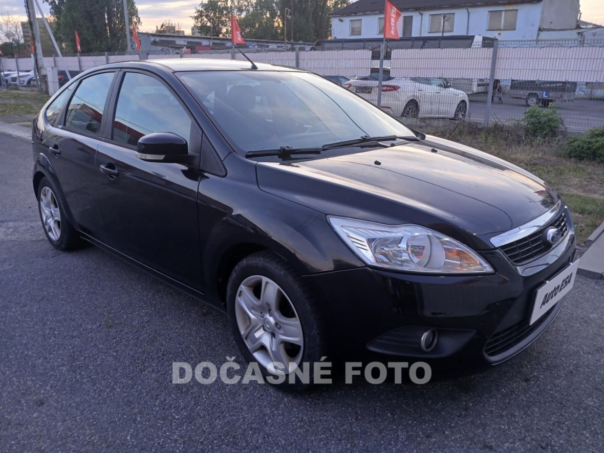 Ford Focus, 1.6i, ČR, AC, TZ, hatchback, benzín