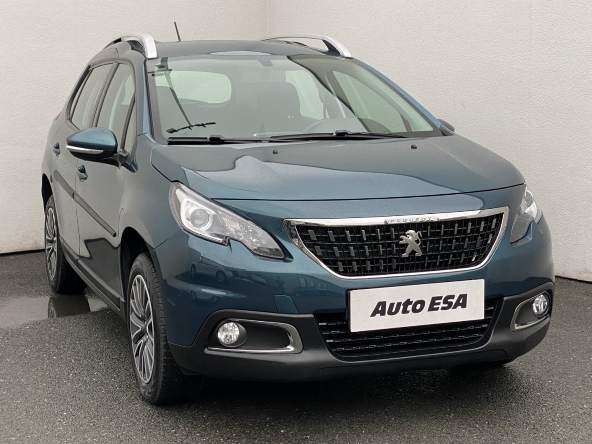 Peugeot 2008, 1.2 i, 1.maj,ČR, AC, temp, hatchback