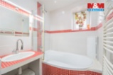 Prodej rodinného domu, 186 m², Krupá