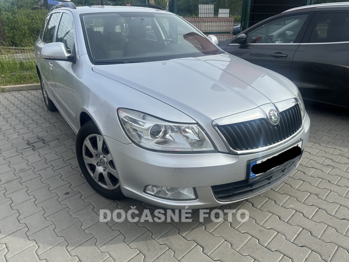 Škoda Octavia II, 1.6TDi, ČR, AC, výhřev sed,