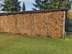 Palivové dřevo - nařezáno, naštípáno