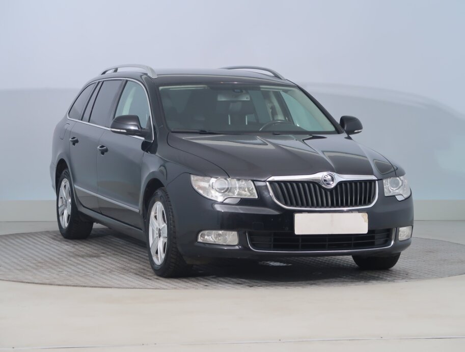 Skoda Superb, 2.0 TDIElegance , Automat, Xenony,,
