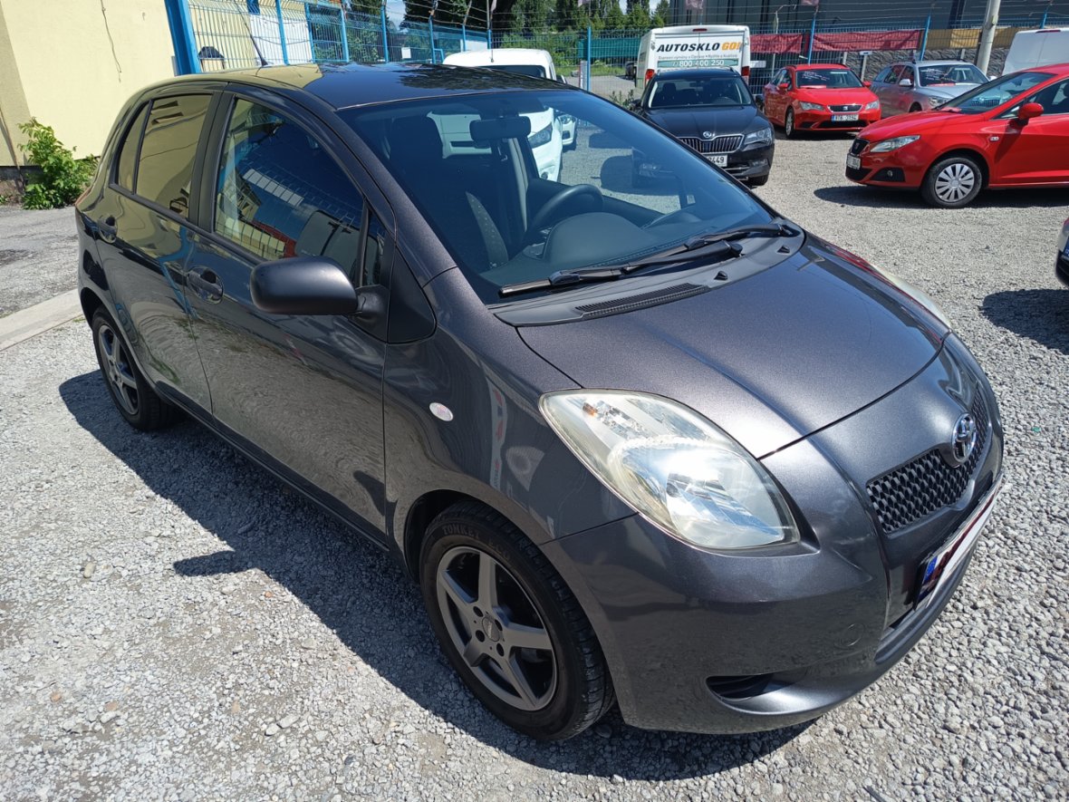 Toyota Yaris 1,3VVT-i Comfort ČR