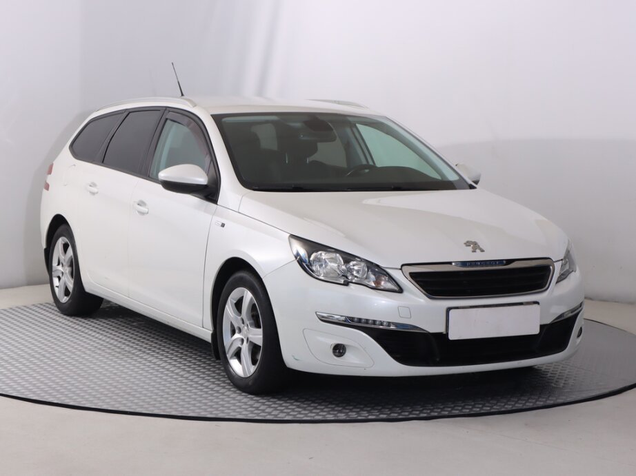 Peugeot 308, 1.6 BlueHDi, ČR,2.maj, Serv.kniha,