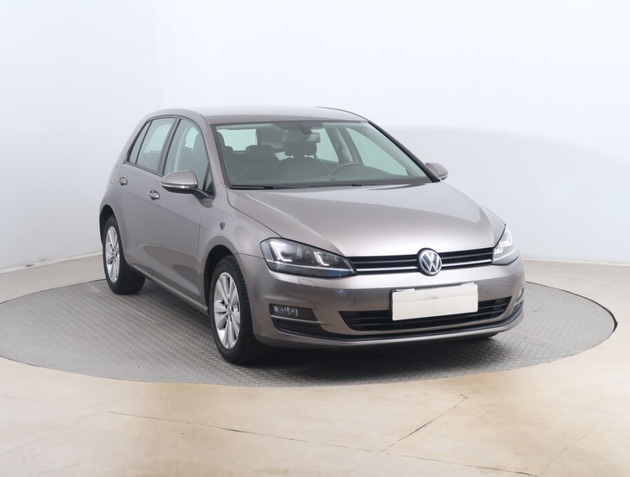 VW Golf, 1.2 TSIComfortline , ČR,2.maj,, Hatchback