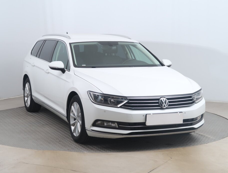 VW Passat, 2.0 TDIBusiness , Automat, Kůže, Navi,,