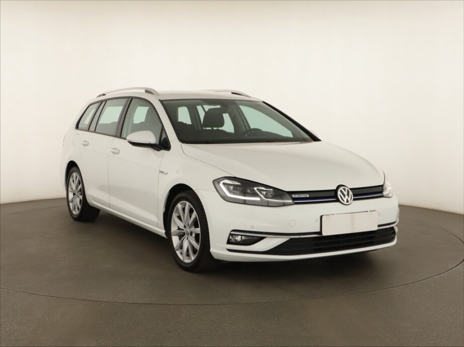 VW Golf, 1.5 TSIMarathon Edition , ČR,1.maj,,