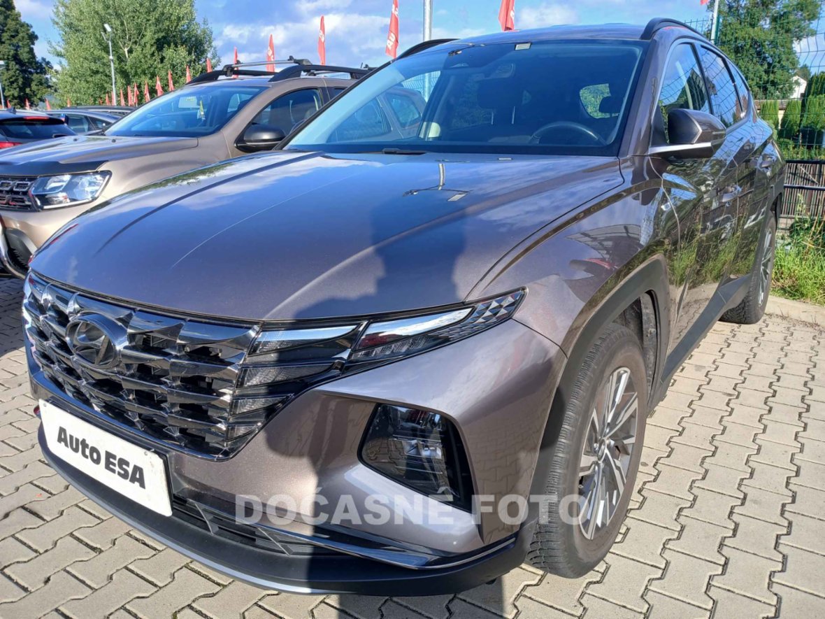 Hyundai Tucson, 1.6i, AT, navi, LED, SUV, benzín
